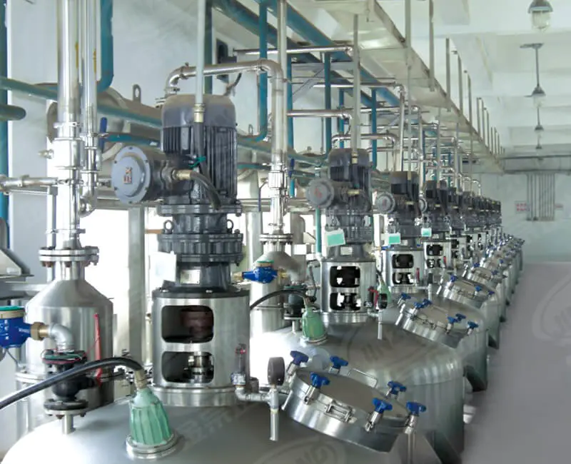 Raw material reaction equipment production line