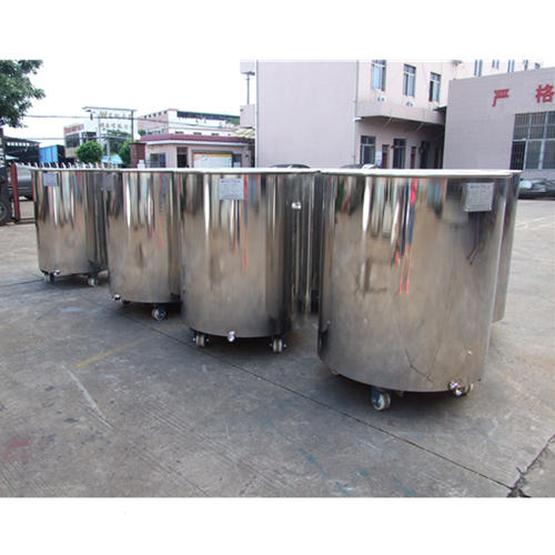 Movable aseptic storage tank